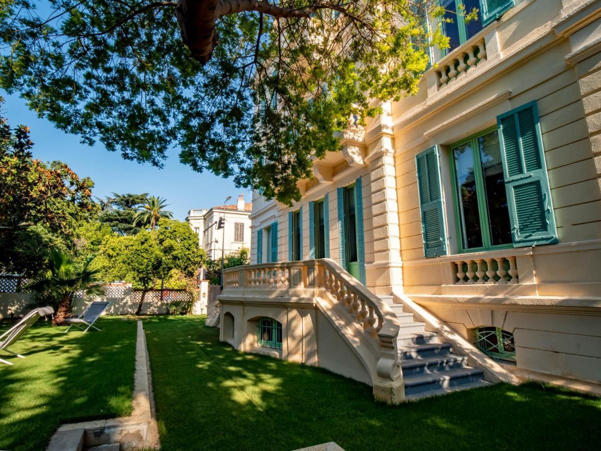 Banana'S Camp Hostel Cannes Ngoại thất bức ảnh