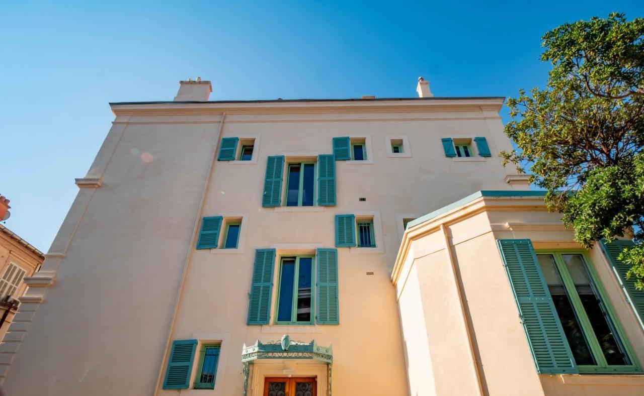 Banana'S Camp Hostel Cannes Ngoại thất bức ảnh